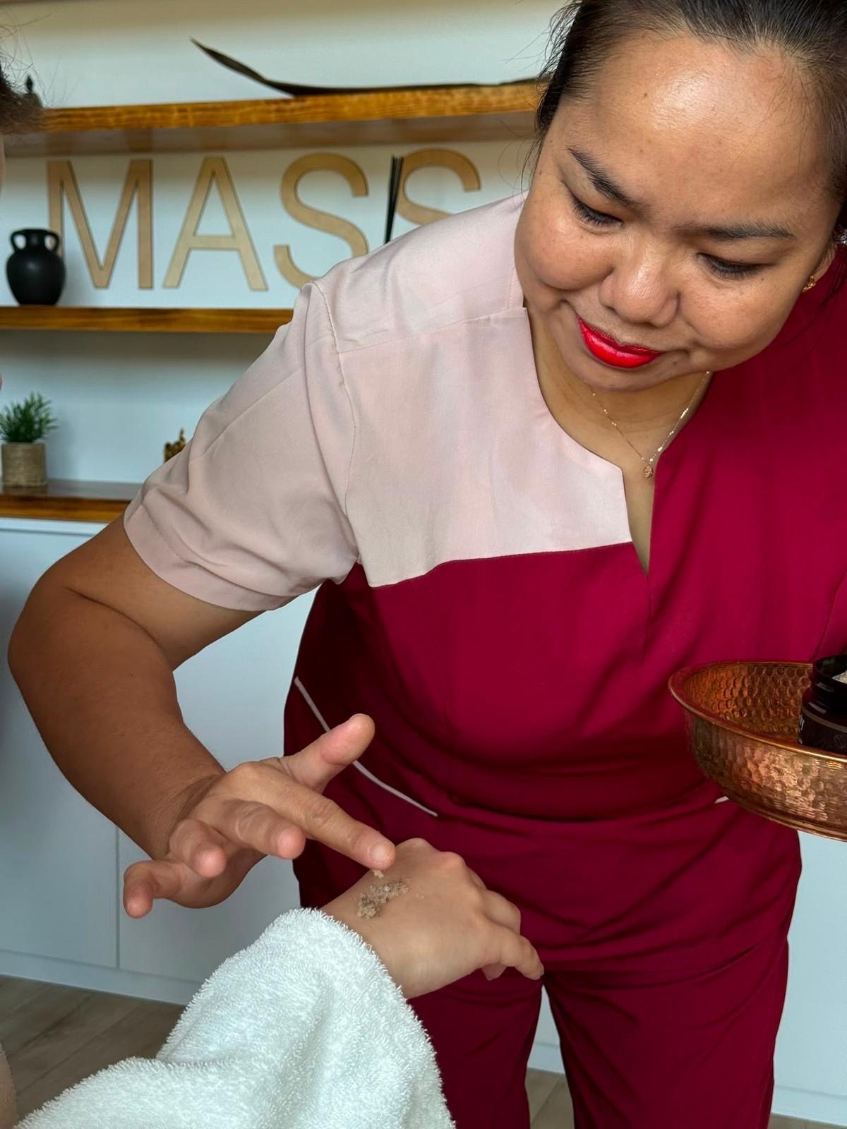 Peeling solny dłoni z aromatycznym olejkiem